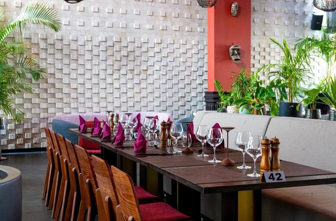 AYOKA Restaurant & Lounge Bar 2