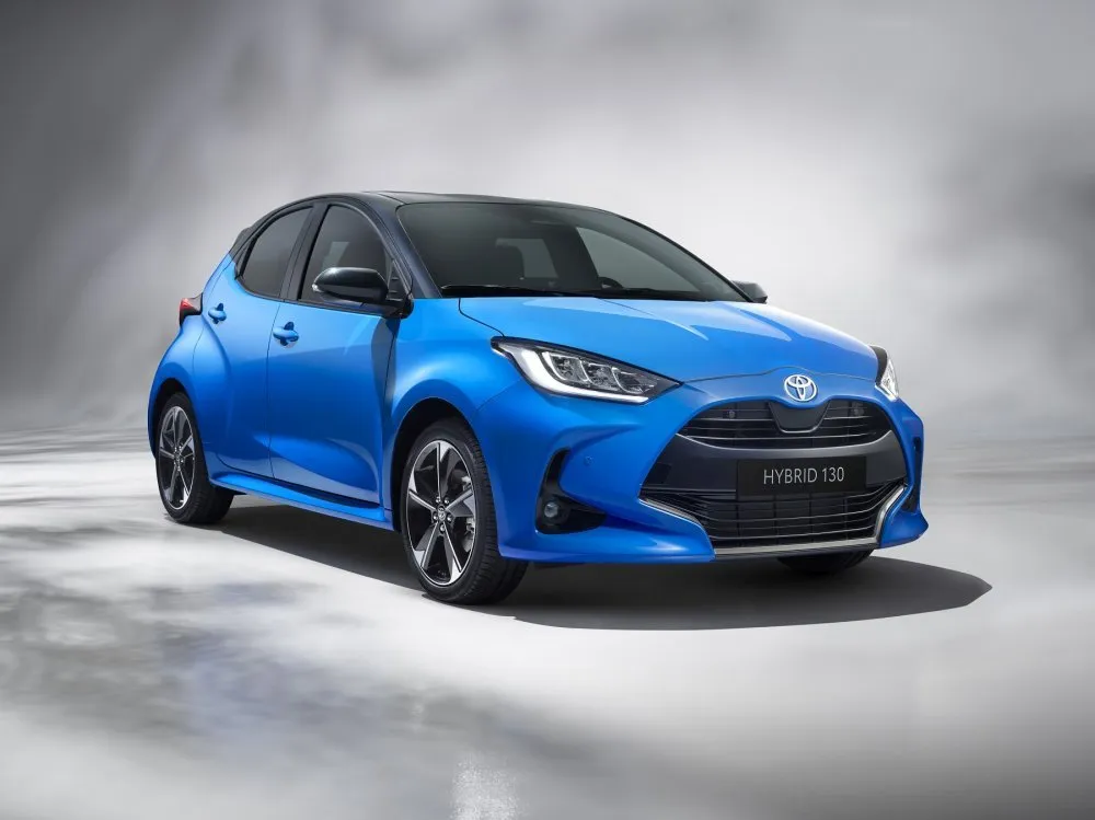 TOYOTA YARIS LOUNGE