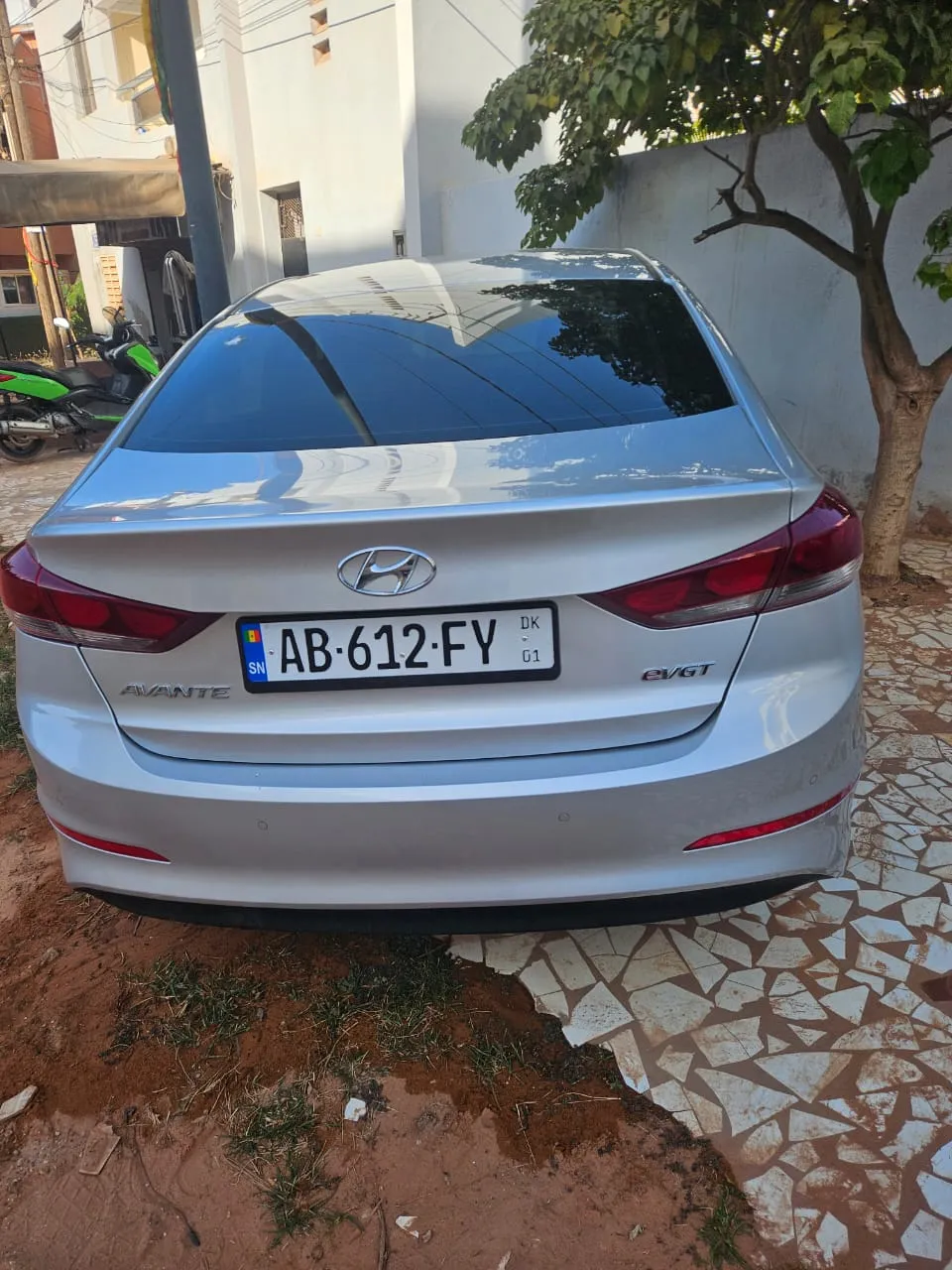 HYUNDAI AVANTE